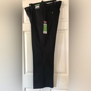 Men's Wrangler Ultimate Khaki Pants 67NI4BL Size 38 X 30 Flat Front No Iron NWT